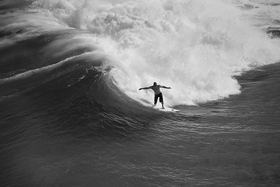Surferstraddie500.jpg